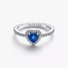 Edler Ring mit herzförmigem Anhänger in Prinzessblau aus Sterlingsilber