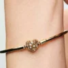 Endgültiger Verkauf – Bangle mit himmlischem Herzverschluss, 14-karätig vergoldet Endgültiger Verkauf – Bangle mit himmlischem Herzverschluss, 14-karätig vergoldet