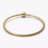 Endgültiger Verkauf – funkelnder Bangle mit Fassverschluss, 14-karätig vergoldet Endgültiger Verkauf – funkelnder Bangle mit Fassverschluss, 14-karätig vergoldet