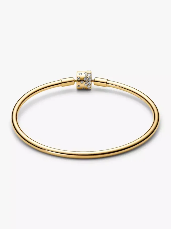 Endgültiger Verkauf – funkelnder Bangle mit Fassverschluss, 14-karätig vergoldet Endgültiger Verkauf – funkelnder Bangle mit Fassverschluss, 14-karätig vergoldet