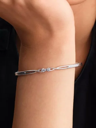 Endgültiger Verkauf – Pandora Infinite Bangle aus Sterlingsilber mit doppelseitigen, im Labor gezüchteten Diamanten, 0,30 ct insgesamt, Sterlingsilber