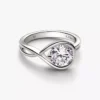 Endgültiger Verkauf – Pandora Infinite Ring aus 14 Karat Weißgold mit im Labor gezüchtetem Diamanten, 1,75 Karat Gesamtgewicht, 14 Karat Weißgold Endgültiger Verkauf – Pandora Infinite Ring aus 14 Karat Weißgold mit im Labor gezüchtetem Diamanten, 1,75 Karat Gesamtgewicht, 14 Karat Weißgold