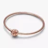 Endgültiger Verkauf – Pandora Moments Bangle mit umschlossenem Verschluss, 14 Karat Roségold-Beschichtung