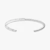 Endgültiger Verkauf – Pandora Signature I-D Open Bangle aus Sterlingsilber Endgültiger Verkauf – Pandora Signature I-D Open Bangle aus Sterlingsilber