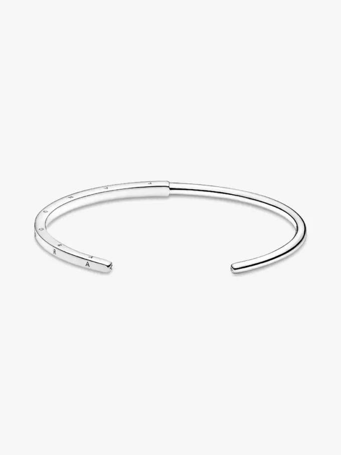 Endgültiger Verkauf – Pandora Signature I-D Open Bangle aus Sterlingsilber Endgültiger Verkauf – Pandora Signature I-D Open Bangle aus Sterlingsilber