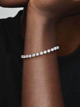 ENDVERKAUF – Armband mit behandelten Süßwasser-Zuchtperlen und blauer Kordel – Sterlingsilber