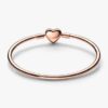 ENDVERKAUF – Pandora Moments Bangle mit Herz und Schmetterling – 14 Karat Roségold-Beschichtung