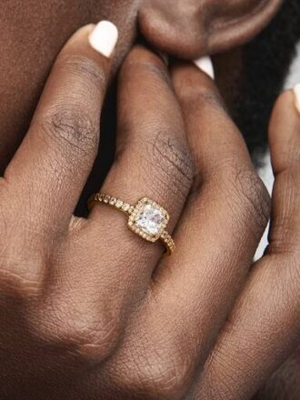 ENDVERKAUF – Quadratischer Sparkle Halo-Ring – 14 Karat vergoldet