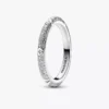 Endverkauf – Ring aus Sterlingsilber mit Struktur und Steinen Endverkauf – Ring aus Sterlingsilber mit Struktur und Steinen