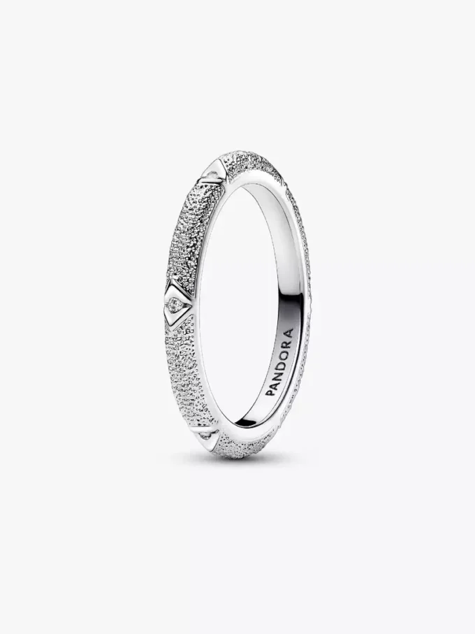 Endverkauf – Ring aus Sterlingsilber mit Struktur und Steinen Endverkauf – Ring aus Sterlingsilber mit Struktur und Steinen