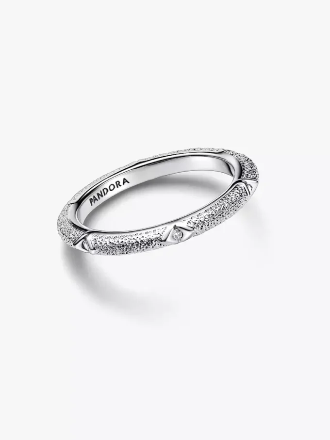 Endverkauf – Ring aus Sterlingsilber mit Struktur und Steinen Endverkauf – Ring aus Sterlingsilber mit Struktur und Steinen