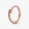 ENDVERKAUF – Sparkling Overlapping Ring – 14 Karat Roségold-Beschichtung ENDVERKAUF – Sparkling Overlapping Ring – 14 Karat Roségold-Beschichtung