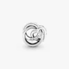 „Family Always Encircled Heart“ Charm aus Sterlingsilber „Family Always Encircled Heart“ Charm aus Sterlingsilber