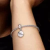 „Forever Sisters“-Charm aus Sterlingsilber „Forever Sisters“-Charm aus Sterlingsilber