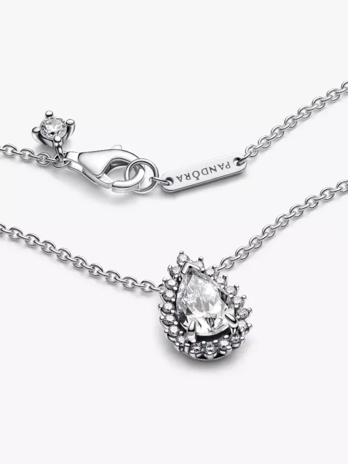 Funkelnde Halskette mit Birnenanhänger und Halo-Rahmen aus Sterlingsilber