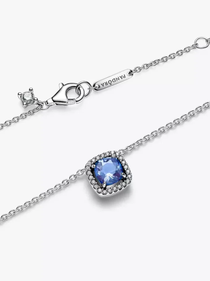 Funkelnde Halskette mit quadratischem blauem Halo-Anhänger aus Sterlingsilber