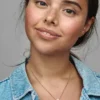 Funkelnde Halskette mit rundem Halo-Anhänger, 14-karätig vergoldet