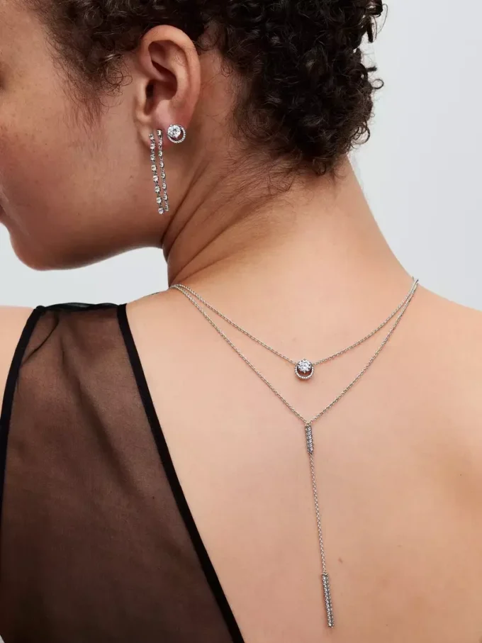 Funkelnde Halskette mit rundem Halo-Anhänger aus Sterlingsilber