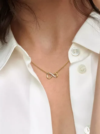 Funkelnde „Infinity Collier“-Halskette, 14-karätig vergoldet