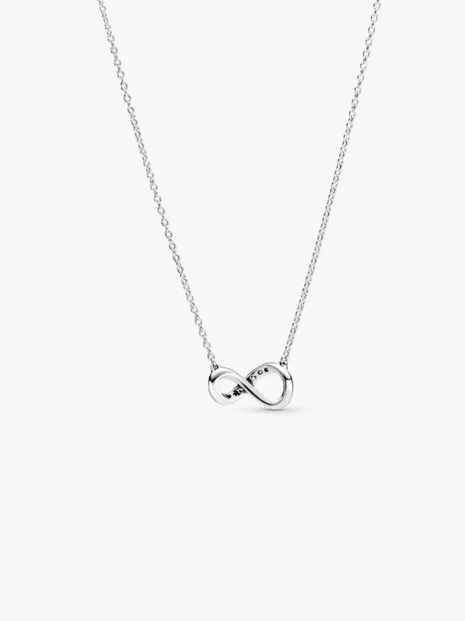 Funkelnde Infinity-Halskette aus Sterlingsilber Funkelnde Infinity-Halskette aus Sterlingsilber