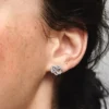 Funkelnde Infinity-Herz-Ohrringe aus Sterlingsilber Funkelnde Infinity-Herz-Ohrringe aus Sterlingsilber