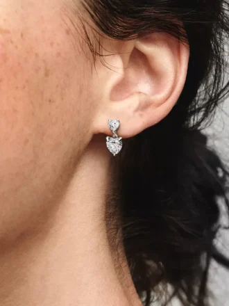 Funkelnde Ohrringe mit doppeltem Herz aus Sterlingsilber