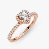 Funkelnder blauer Ring mit erhabenem Herz – 14 Karat Roségold-Beschichtung
