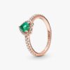 Funkelnder blauer Ring mit erhabenem Herz – 14 Karat Roségold-Beschichtung