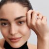 Funkelnder blauer Ring mit erhabenem Herz – 14 Karat Roségold-Beschichtung