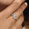 Funkelnder Doppelherz-Ring mit 14-karätiger Vergoldung Funkelnder Doppelherz-Ring mit 14-karätiger Vergoldung
