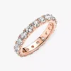 Funkelnder Eternity-Ring mit 14 Karat Roségold-Beschichtung Funkelnder Eternity-Ring mit 14 Karat Roségold-Beschichtung