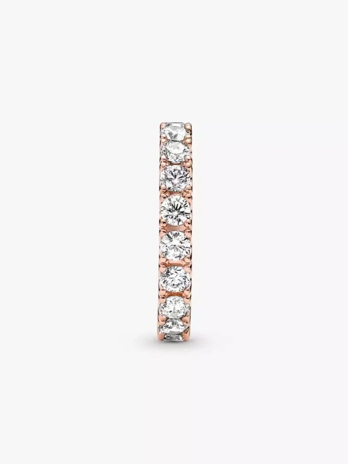 Funkelnder Eternity-Ring mit 14 Karat Roségold-Beschichtung Funkelnder Eternity-Ring mit 14 Karat Roségold-Beschichtung