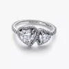 Funkelnder Halo-Herzring aus Sterlingsilber Funkelnder Halo-Herzring aus Sterlingsilber