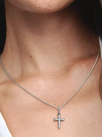 Funkelnder Kreuzanhänger aus Sterlingsilber