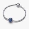 Funkelnder Pavé-Charm, rund, blau – Sterlingsilber