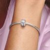 Funkelnder Pavé-Linien- & Logo-Clip Charm – Sterlingsilber Funkelnder Pavé-Linien- & Logo-Clip Charm – Sterlingsilber