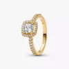 Funkelnder quadratischer Ring mit klarem Halo, 14-karätig vergoldet Funkelnder quadratischer Ring mit klarem Halo, 14-karätig vergoldet