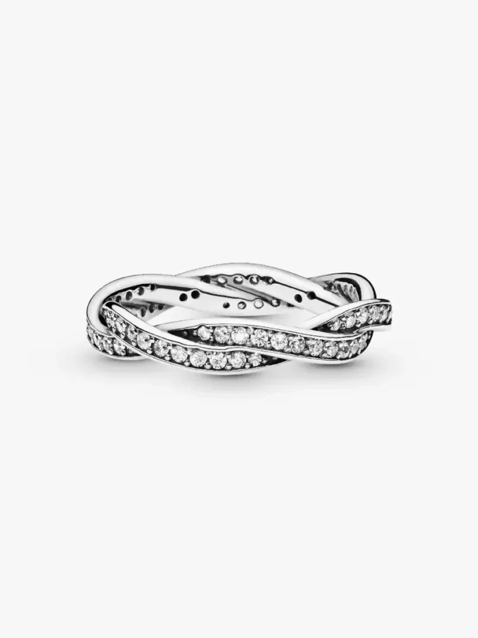 Funkelnder Ring aus Sterlingsilber mit gedrehten Linien