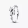 Funkelnder Ring mit überlappenden Bändern aus Sterlingsilber Funkelnder Ring mit überlappenden Bändern aus Sterlingsilber