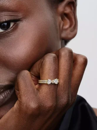 Funkelnder Ring mit doppelreihiger Schleife, 14-karätig vergoldet