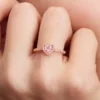 Funkelnder Ring mit erhabenem Herz, 14-karätige Roségoldbeschichtung Funkelnder Ring mit erhabenem Herz, 14-karätige Roségoldbeschichtung