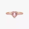 Funkelnder Ring mit erhabenem Herz, 14-karätige Roségoldbeschichtung Funkelnder Ring mit erhabenem Herz, 14-karätige Roségoldbeschichtung