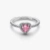 Funkelnder Ring mit erhabenem Herz – Sterlingsilber