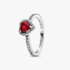 Funkelnder Ring mit erhabenem Herz – Sterlingsilber