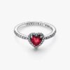Funkelnder Ring mit erhabenem Herz – Sterlingsilber