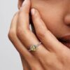 Funkelnder Ring mit erhabenem Herz – Sterlingsilber