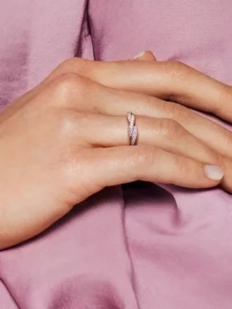 Funkelnder Ring mit gewundenen Linien, 14-karätige Roségoldbeschichtung