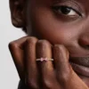 Funkelnder Ring mit rosa Schleife, 14-karätig vergoldet Funkelnder Ring mit rosa Schleife, 14-karätig vergoldet