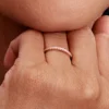 Funkelnder rosa Bandring, 14 Karat Roségold-Beschichtung Funkelnder rosa Bandring, 14 Karat Roségold-Beschichtung