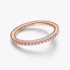 Funkelnder rosa Bandring, 14 Karat Roségold-Beschichtung Funkelnder rosa Bandring, 14 Karat Roségold-Beschichtung